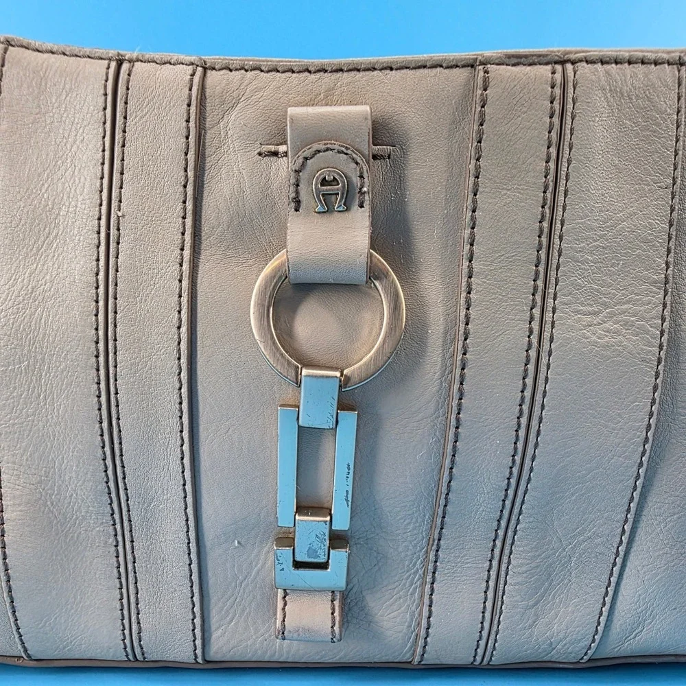 Etienne Aigner Taupe Beige Leather Shoulder Bag Baguette Silver Hardware 61570